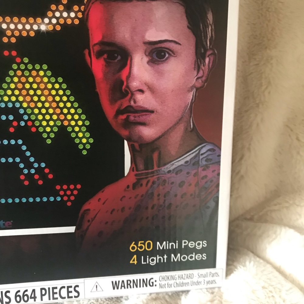 Stranger Things Lite-Brite - Picture 3 of 14